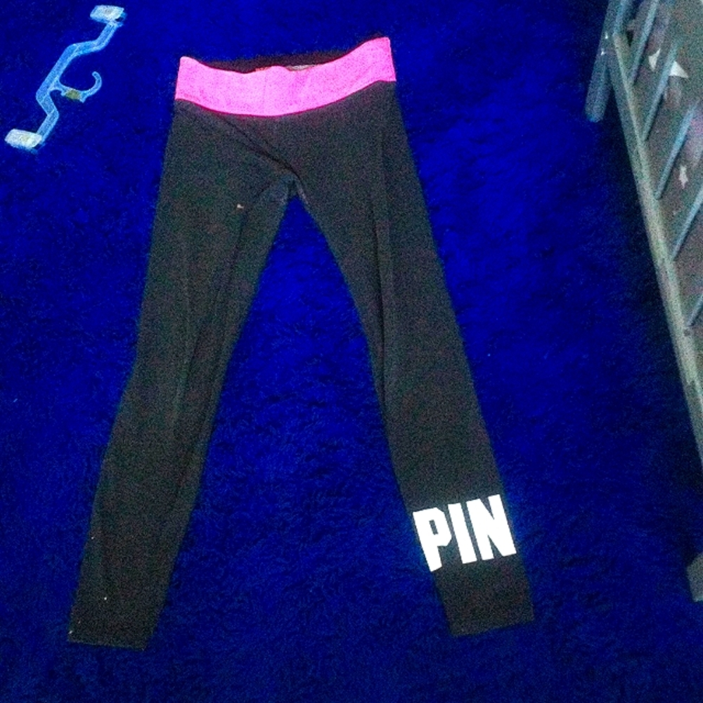 PINK VICTORIA'S SECRET YOGA PANTS